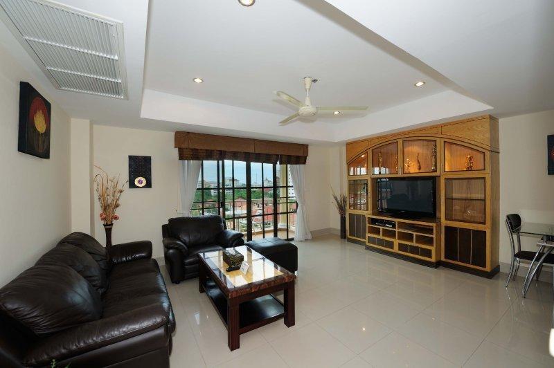 Royal Park Apartment